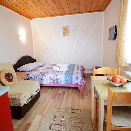 Apartment Jeca *